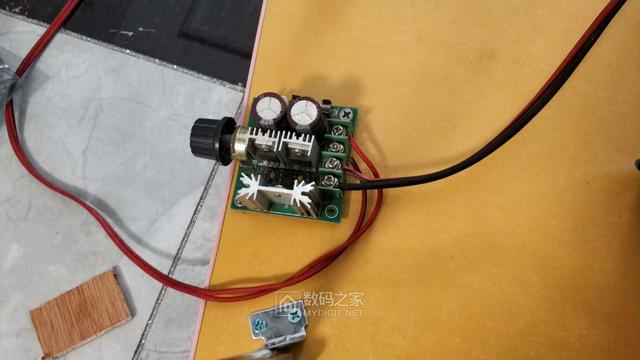 工仪达人：旧物利用40元DIY打造一台简易PCB台锯切割机