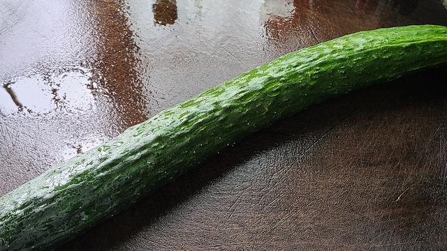 天气热经常吃这道凉拌菜，简单下饭又美味，看着都想吃呀