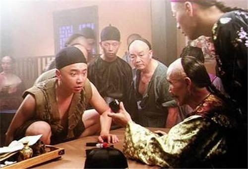 清朝奇人：闲着无聊花钱买了个官当，后来竟成