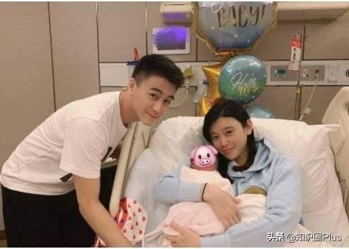 何鸿燊何氏家族悼文，留下四房十七杰，详细了