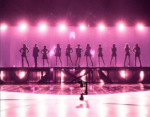 火箭少女6月23日正式解散，李紫婷缺席，杨超越成立个人工作室