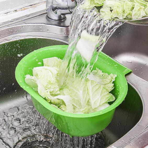 可360度翻转的洗菜神器，网红沥水篮太省事了，洗菜都变成了乐趣