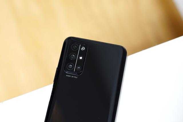 聊聊「中端旗舰」荣耀30S，麒麟820并不是其唯一