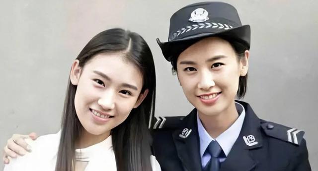 挤掉原配、生下两儿子，以为坐正的她原来还一直活在斗小三的路上