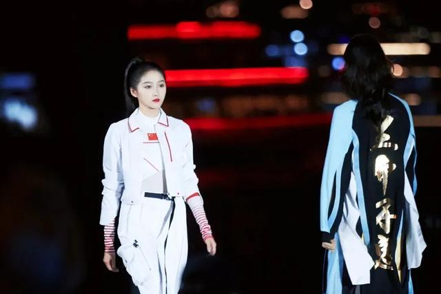 安踏北京冬奥会特许商品服装发布 还有这些泉企布局赛事营销