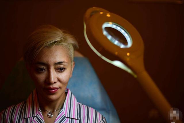 整容变成\"梅艳芳\"，没日没夜捞\"死