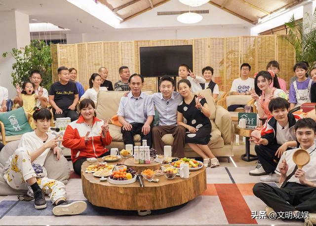 《青春环游记》：范丞丞一言不合就女装，难怪