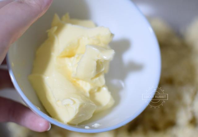 自制绿豆酥太成功了，层层起酥，咬一口掉一地，做法原来这么简单