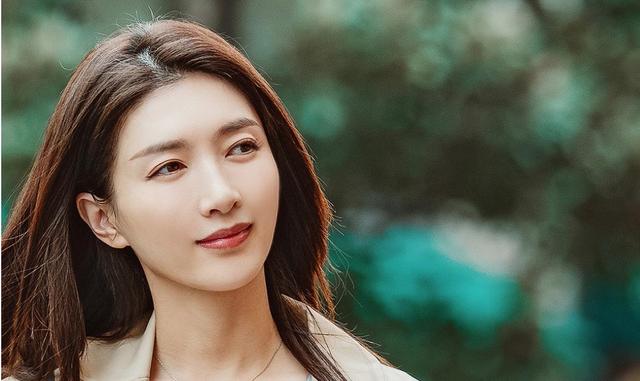 三档综艺两部剧证明一个事实，女人30岁比20岁吃香，单身的更吃香