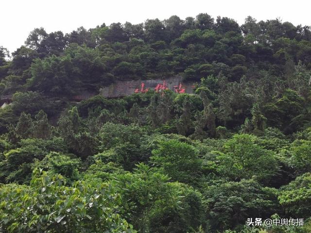 雨后登荣昌古佛山，家乡好风光使人陶醉