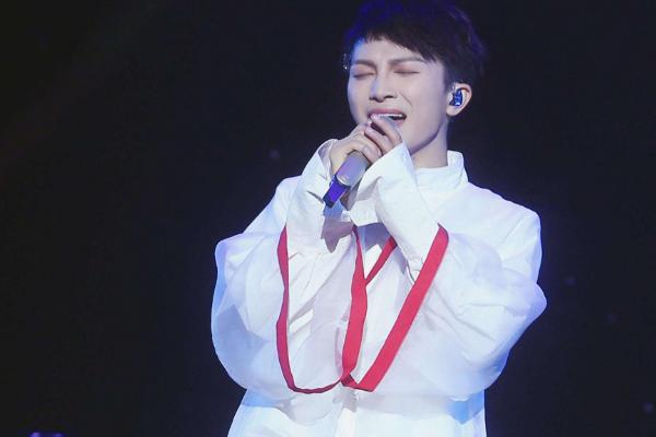 「回应」张雨绮截图回应周深 张含韵默默举动显情商