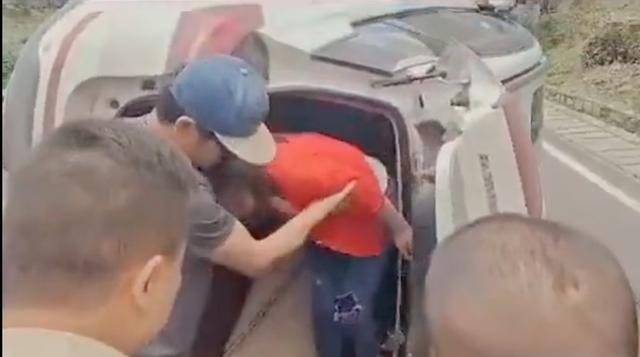 网友|沙宝亮救人 网友纷纷赞叹一向低调的沙宝亮“太棒了”