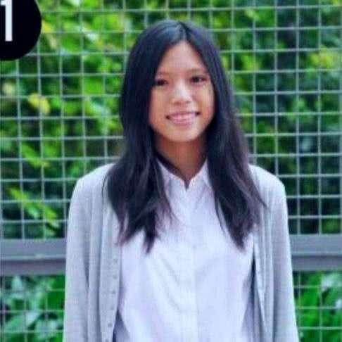 李嘉诚只有两个儿子，却把家产分成3份，她最受