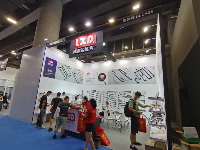 2020中國建博會（廣州）12.1衛(wèi)浴品牌館如約啟動，現(xiàn)場人流如織