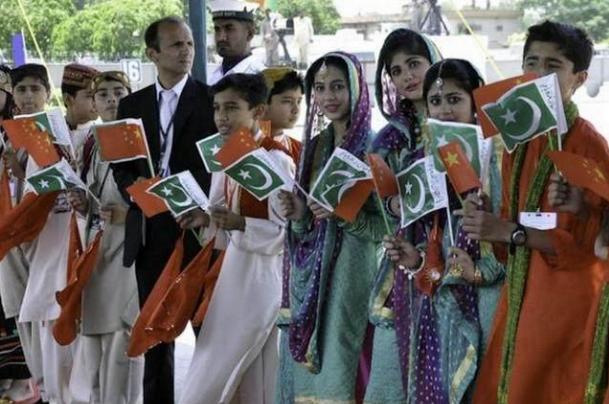 印度小伙来中国装成巴基斯坦人受到热情款待。