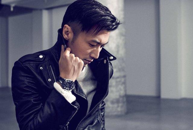 大衣哥珍藏着谢霆锋20年前的“海报”，称对方的歌难度太大