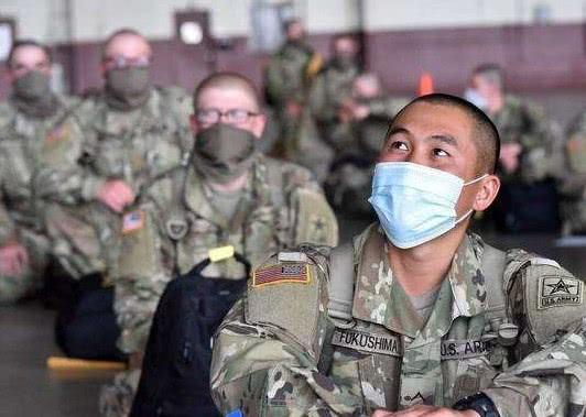 还想参军拿绿卡？美军方颁布最新征兵禁令，在