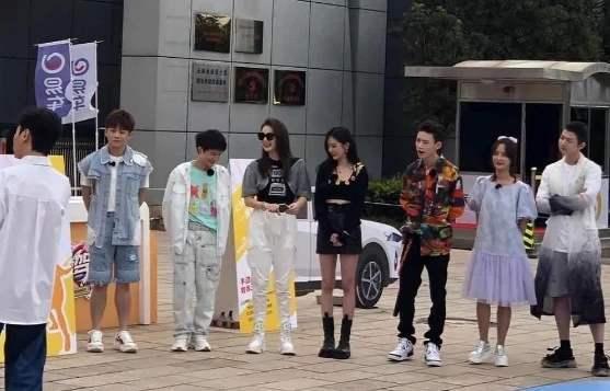 芒果台把综艺玩出新花样，打造明星学开车的真人秀，你期待吗？