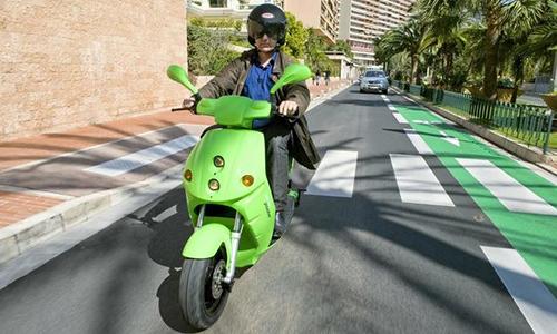 口罩后頭盔成“新寵”，成2020年新“炫富”產(chǎn)品，價(jià)格已翻倍