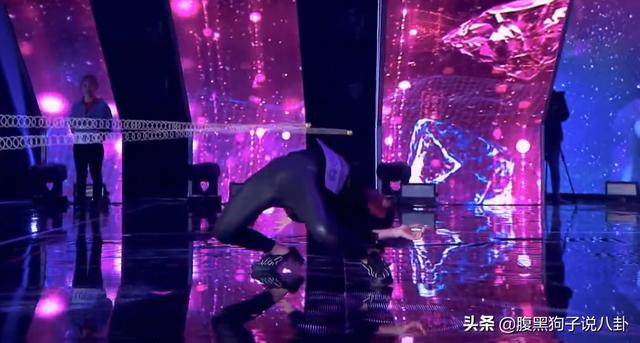 吹笛子、独轮车，把选女团变达人秀的节目，它肯定是头一个