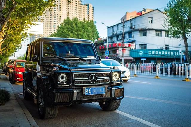 武汉豪车最多的7家停车场大曝光！贫穷限制了你