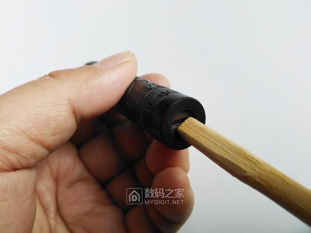 轻轻一吹即可点燃，现代火折子USB充电打火机拆