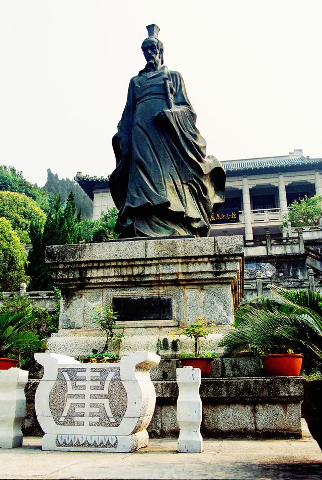 简读秭归：前世归姓“夔子国”，今生屈祠当“移民”