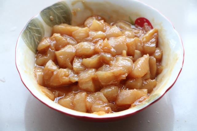 夏日家常菜，食材雖然簡單，但卻是葷素搭配中的極品，下飯更解饞