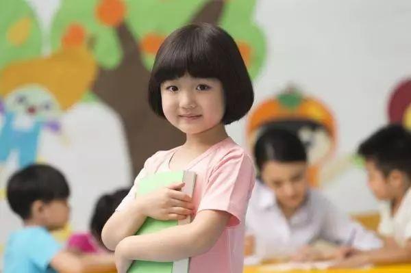 为了让女儿独立，从女儿4岁起，这位校长妈妈就开始这么做
