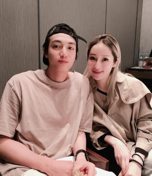 吐血|萧亚轩男友吐血送医 萧亚轩直接吓哭