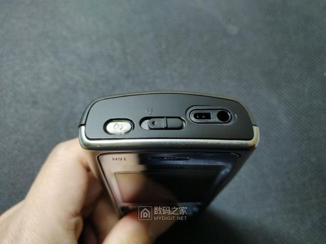 內置機械硬盤！諾基亞曾經的黑科技手機N91詳細拆解+硬件簡單分析