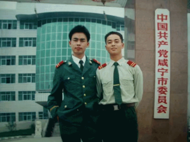 35个|一个女孩35个老兵爸爸 照顾女儿长大