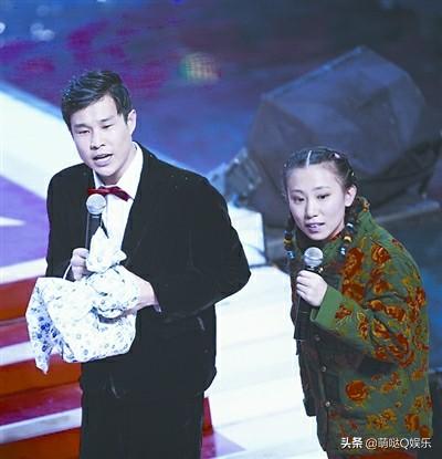 她和小沈阳一起搭档上春晚，成名后突然闪婚如今美成了这样。