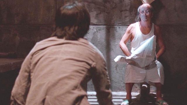 拍功夫时，洪金宝被蚊子咬伤，回去看一周医生，星爷说你不用来了