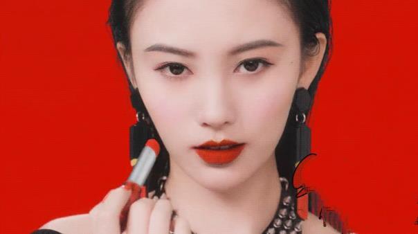 鞠婧：没有刘海的鞠婧祎被指认不出，网友调侃大变活人