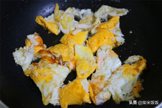 我家吃香菇，最喜欢搭配这食材，简单一炒，味道鲜美赛过吃肉