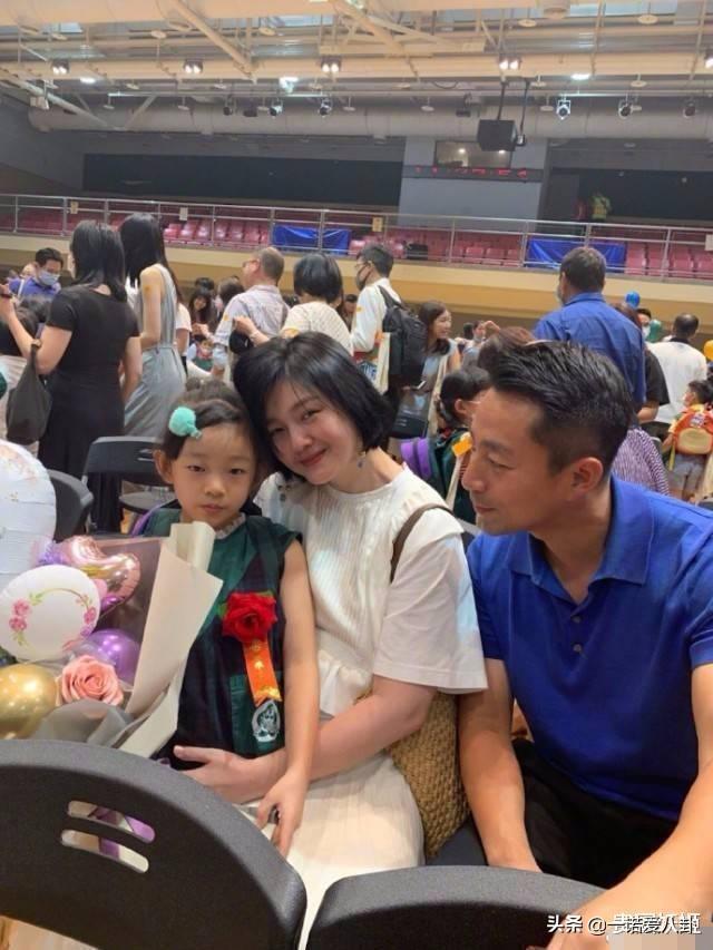 娶了女神的姐弟恋夫妻，至今谁最幸福，大S蔡少芬钟丽缇伊能静？