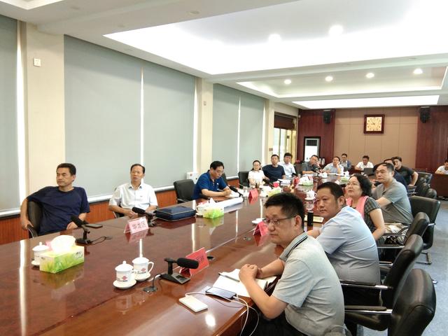 市政府与嵩岳科技产业发展有限公司举行科技战略合作洽谈会
