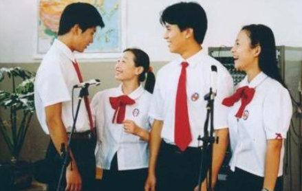 牛萌萌吸毒：三十加单身女让我相信“世界让我