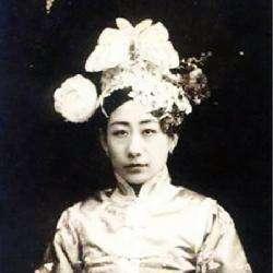清朝最后的格格，活到了95岁，姐姐是川岛芳子
