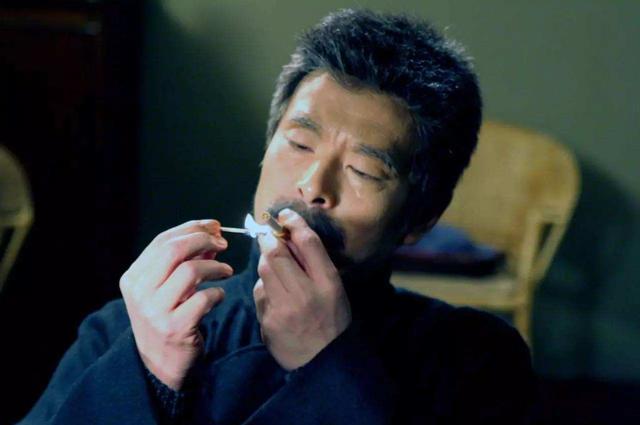 少妇杀手濮存昕：刘佩琦酸他"男女通吃"，为何为宛萍坚守43年？