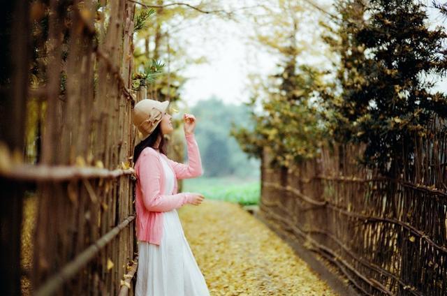 有的陪伴，跟夫妻无关，也经得起考验