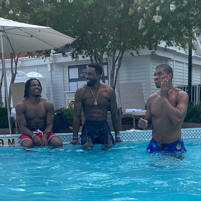 火箭三喜臨門！T-Mac力挺哈威奪冠，德帥為Tucker求情，格林練出八塊腹肌！-黑特籃球-NBA新聞影音圖片分享社區