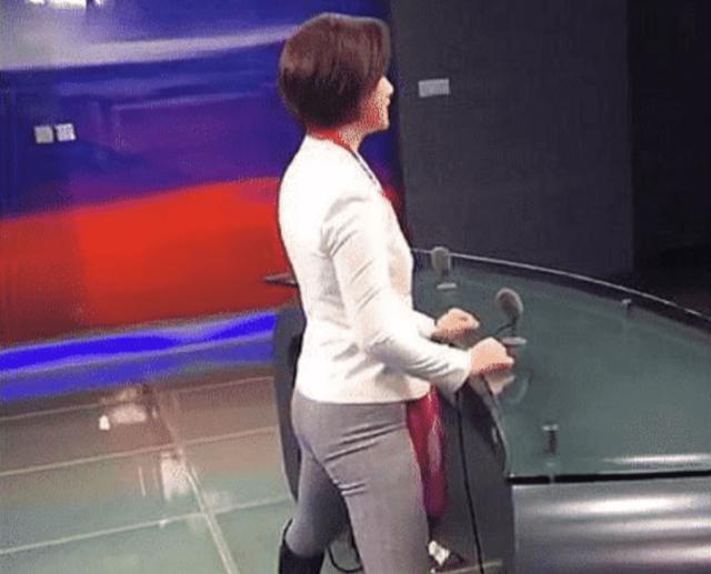 央视的主持人表面严肃，私下这么“不正经”，观众：真没想到