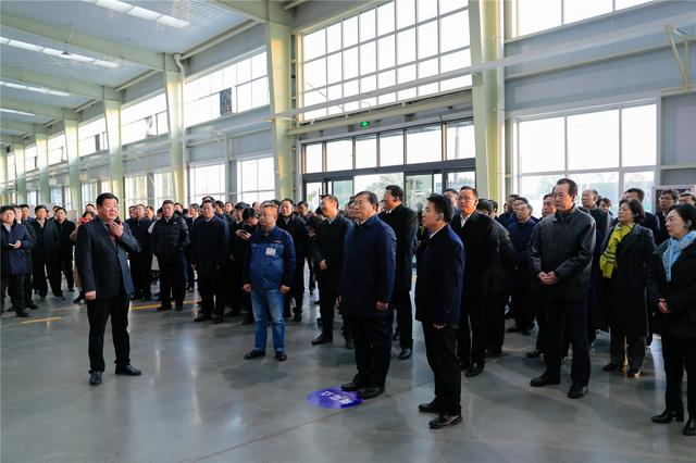 省委常委、市委书记王忠林到济南新材料产业园区观摩评议重点项目