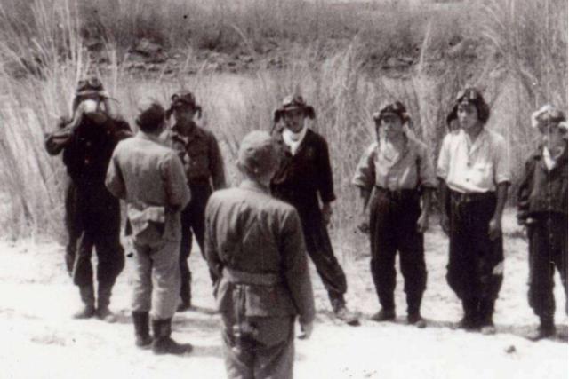 神风特攻队的飞行员是自愿的？关行男：我不去