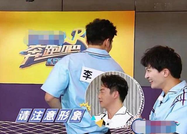 对着镜头“整理”衣服，女艺人没啥，李晨被字幕组警告