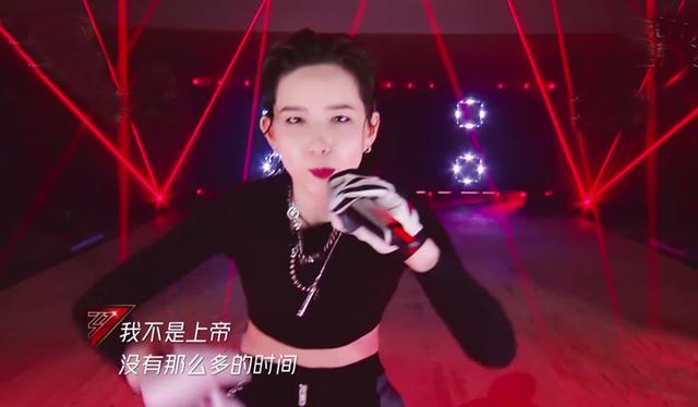 16档综艺刷脸未翻红，给个舞台就炸裂，李斯丹妮从小透明变成王者