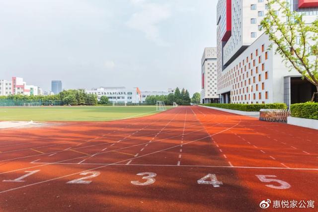 惠寓公寓美术小区店稀缺三室一厅户型和热门两室一厅户型热租中