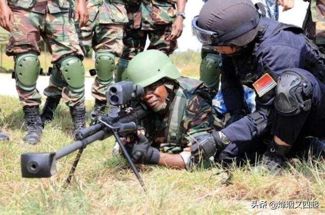 解放军里没有外国人？那么这些黑人士兵，又是